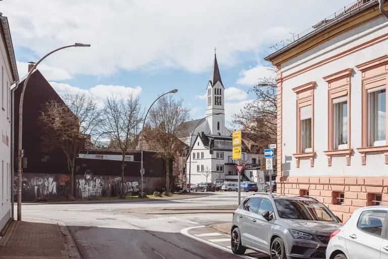 Turm der Martin-Luther-Kirche in Sankt Ingbert, Saarland